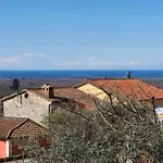 Petra, Willa Kaštelir