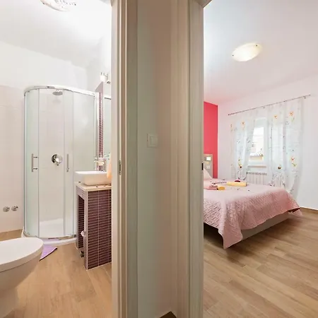 Villa Petra, *