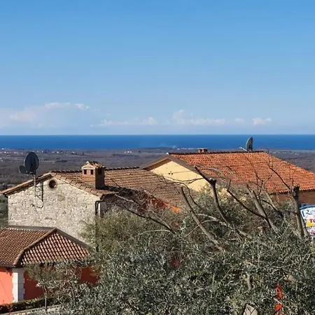 Petra, Villa Kastelir